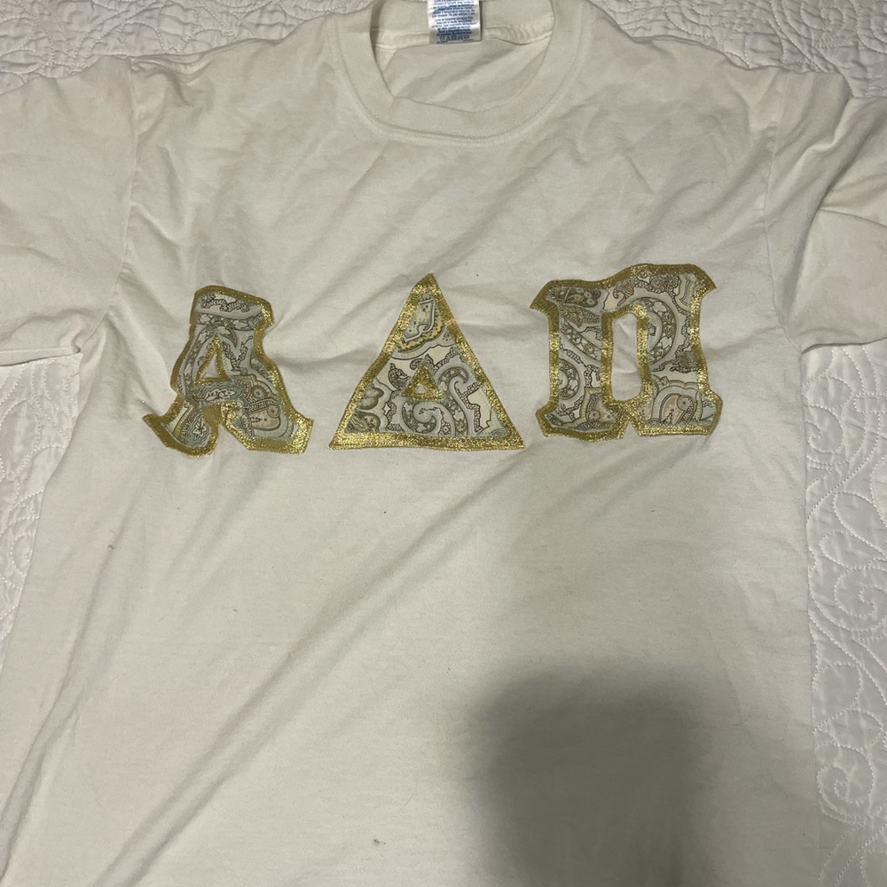 Alpha Dleta Pi stitch letter tee